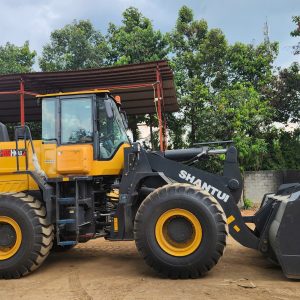 MÁY XÚC LẬT SHANTUI L55-B5 HMAX