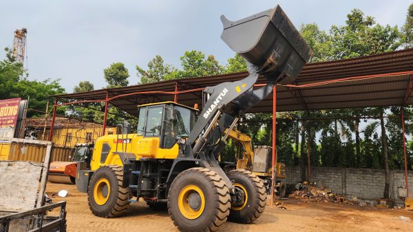 MÁY XÚC LẬT L55-B5