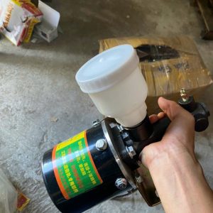 Sạc Pô Thắng Xe Xúc Lật